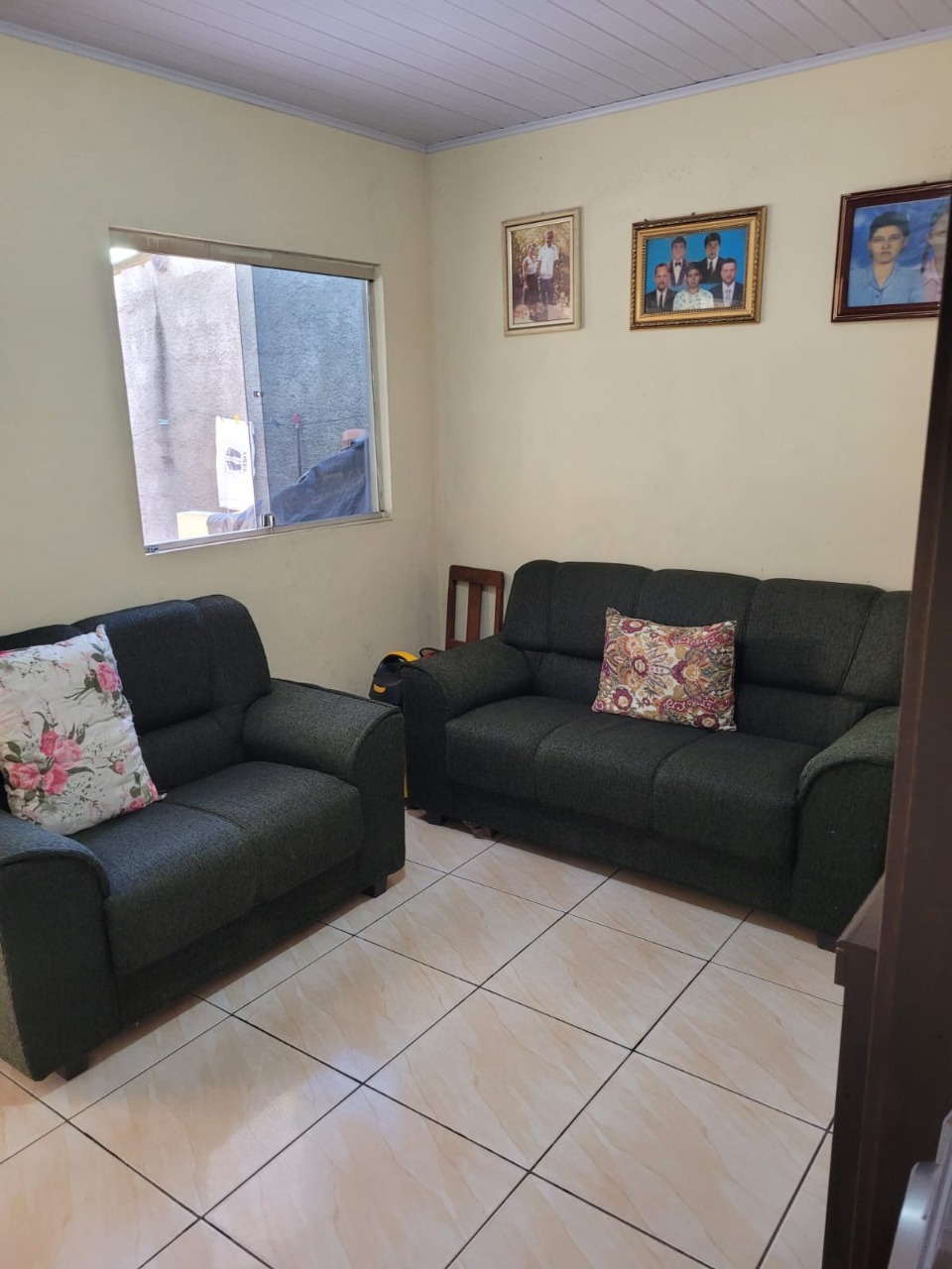 Casa à venda com 3 quartos, 200m² - Foto 1