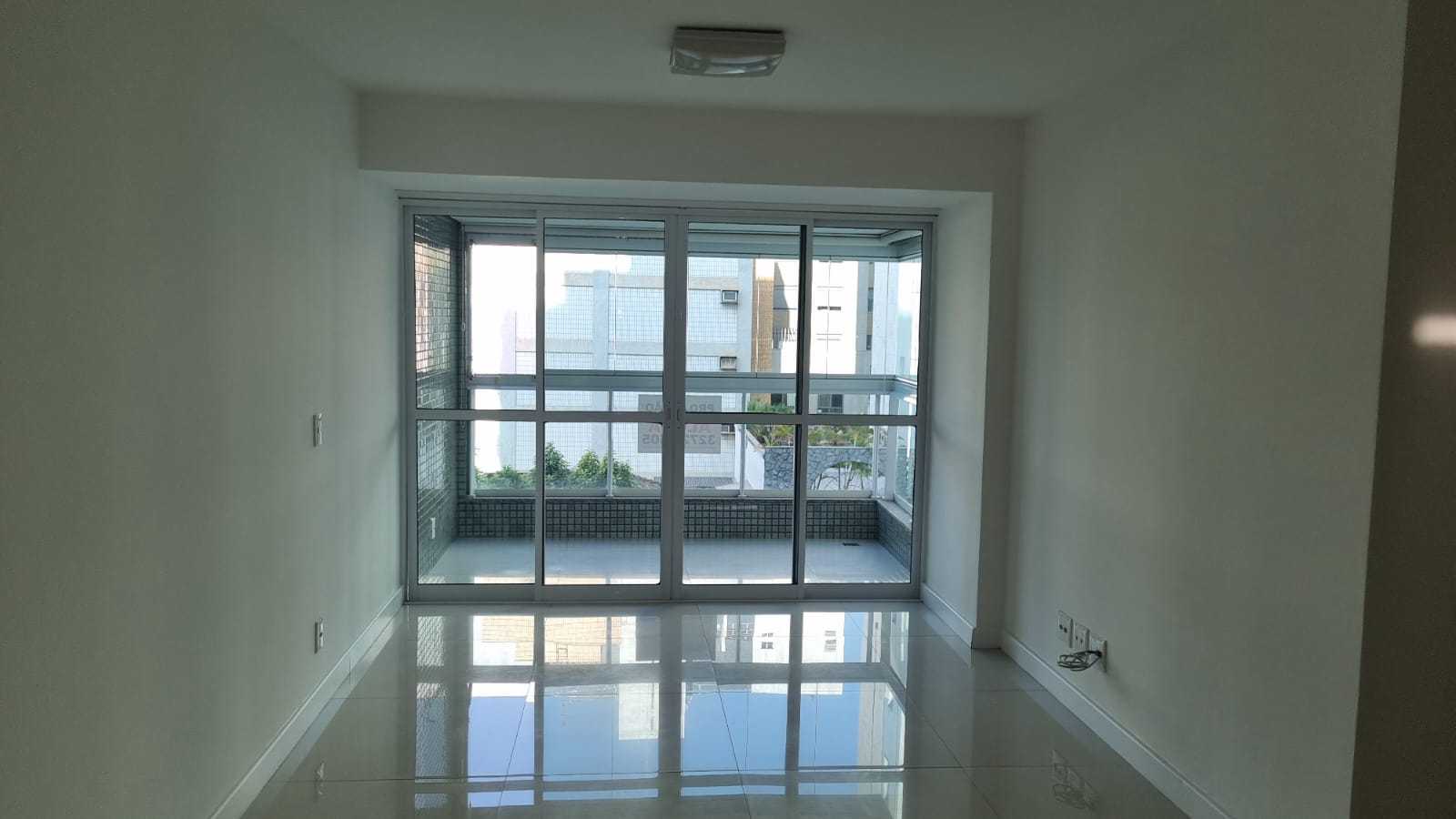 Apartamento para alugar com 3 quartos, 87m² - Foto 3