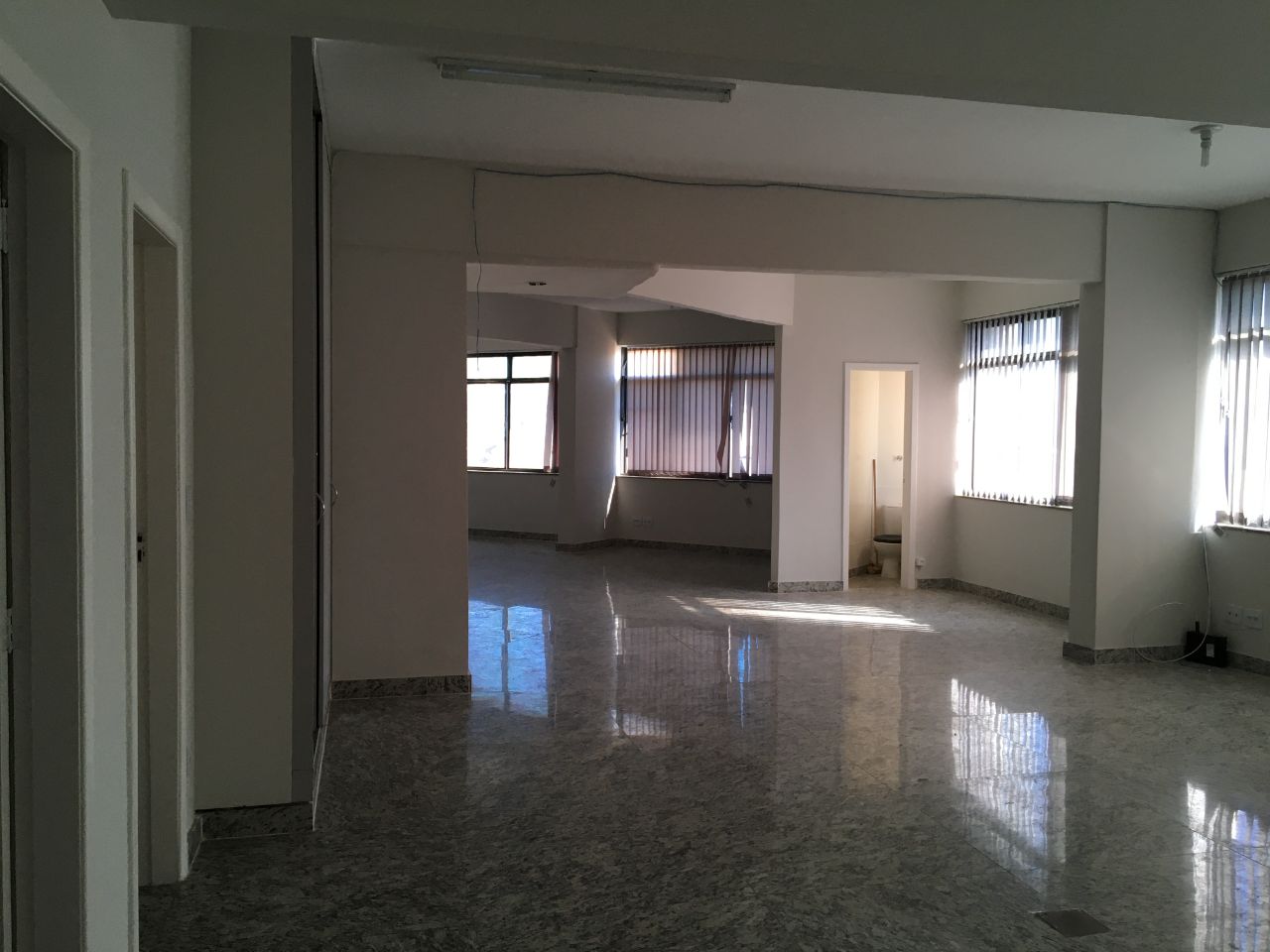 Loja-Salão para alugar com 1 quarto, 162m² - Foto 6