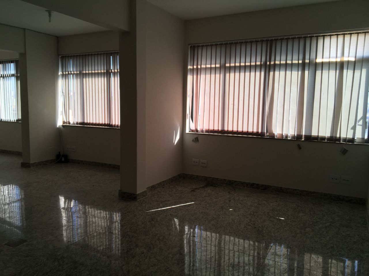 Loja-Salão para alugar com 1 quarto, 162m² - Foto 7