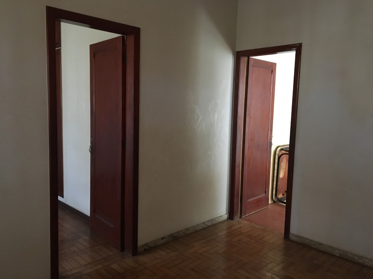 Casa à venda com 3 quartos, 166m² - Foto 4