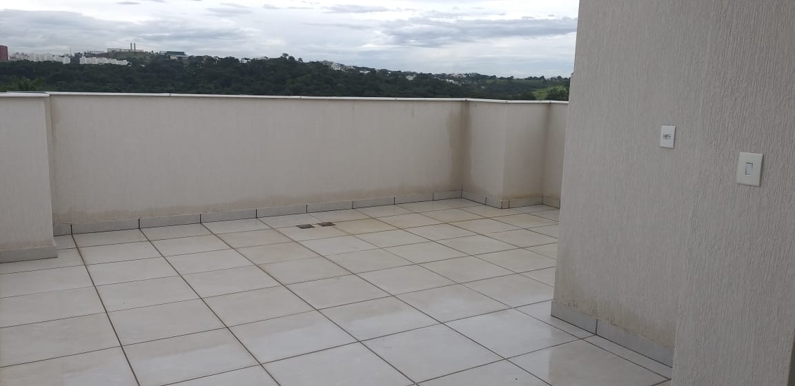 Cobertura à venda com 3 quartos, 150m² - Foto 1