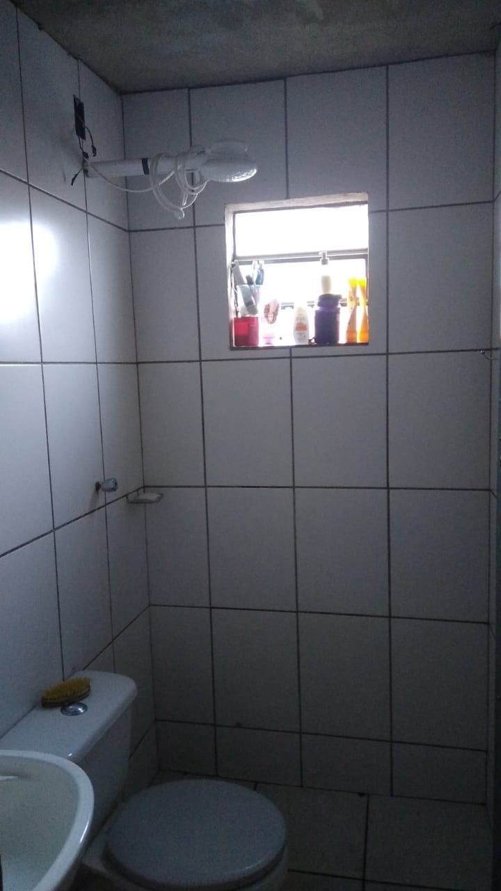 Casa à venda com 1 quarto, 200m² - Foto 7