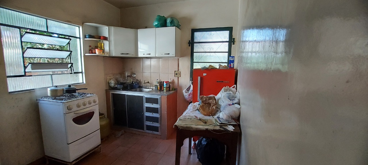 Casa à venda com 3 quartos, 360m² - Foto 11