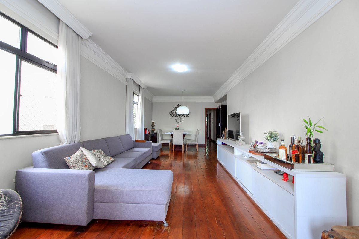 Apartamento à venda com 4 quartos, 175m² - Foto 1