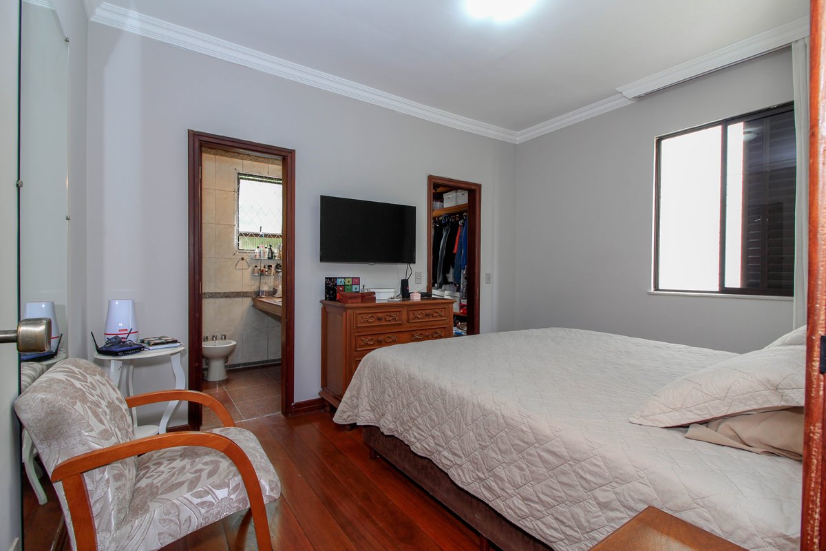 Apartamento à venda com 4 quartos, 175m² - Foto 11