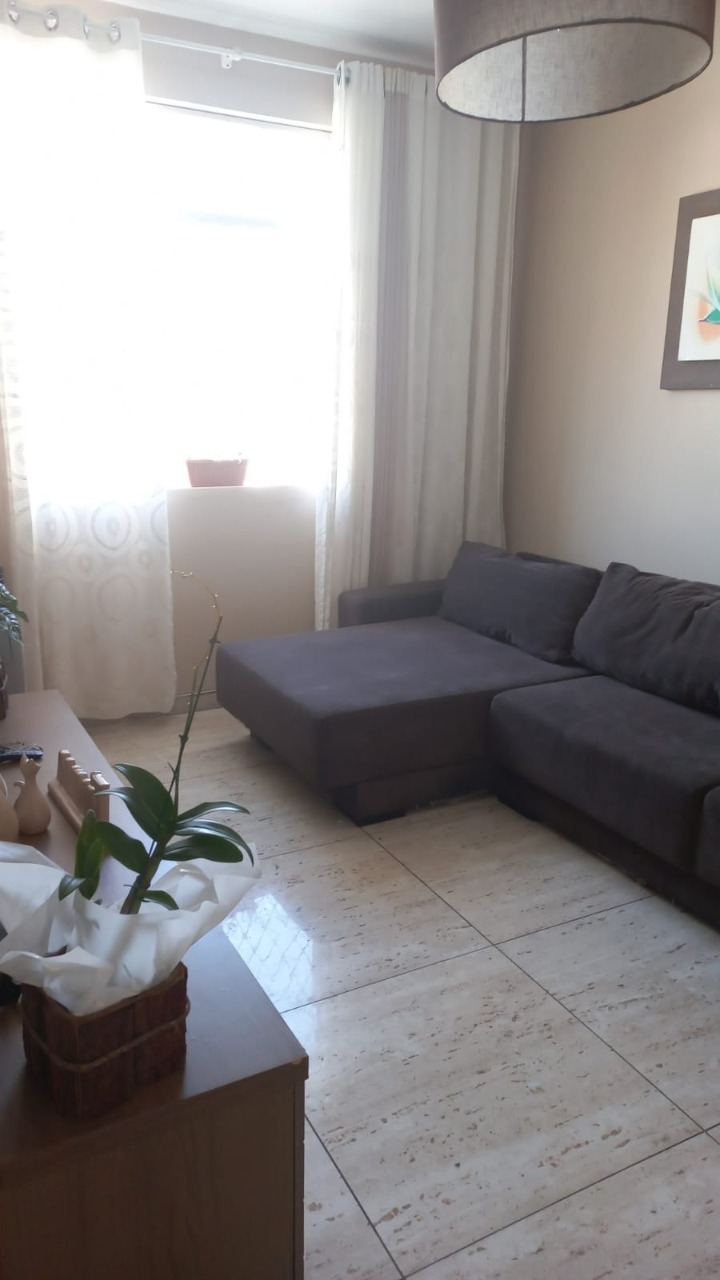 Apartamento à venda com 3 quartos, 90m² - Foto 2