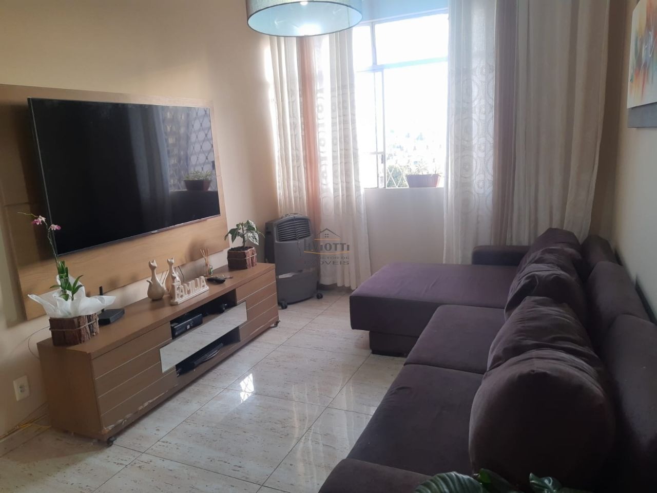 Apartamento à venda com 3 quartos, 90m² - Foto 1