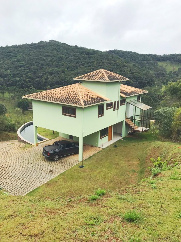 Casa à venda com 4 quartos, 300m² - Foto 3