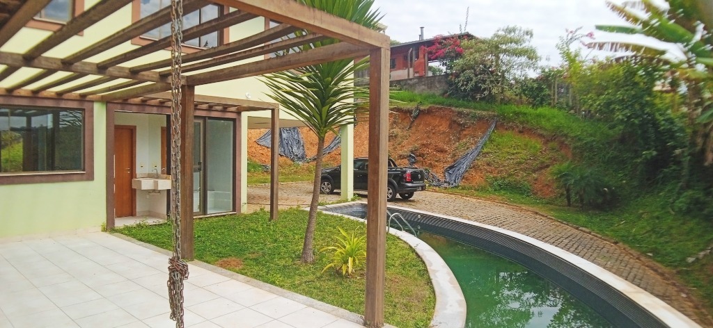 Casa à venda com 4 quartos, 300m² - Foto 11