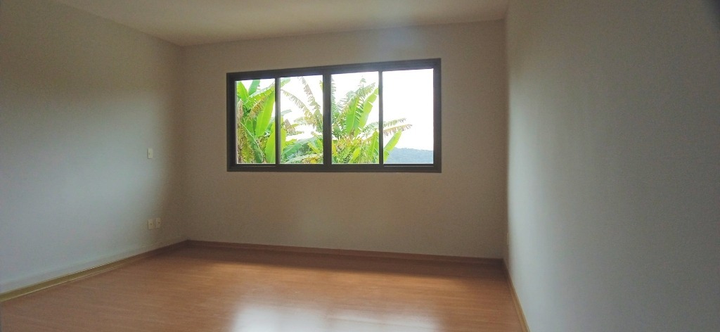 Casa à venda com 4 quartos, 300m² - Foto 22