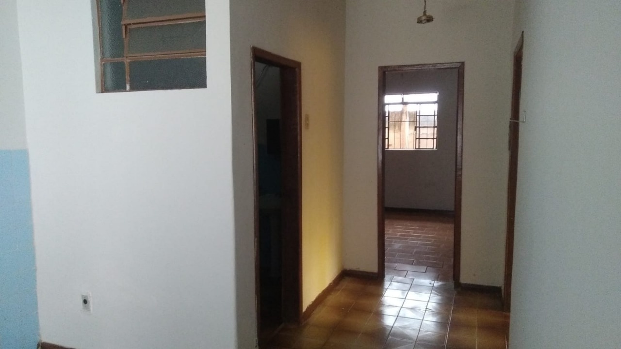 Casa à venda com 3 quartos, 360m² - Foto 8