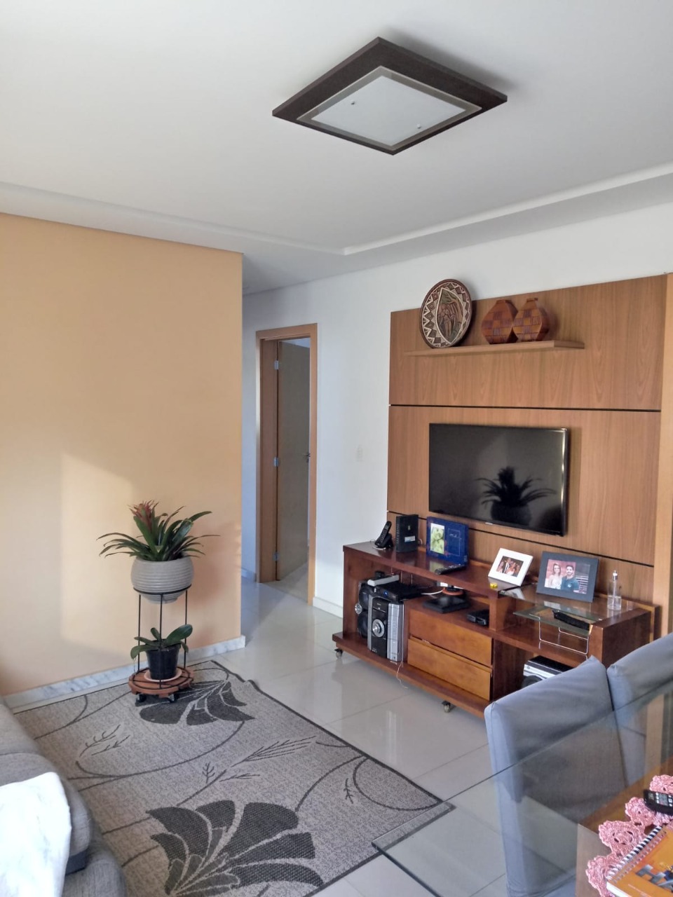 Apartamento à venda com 3 quartos, 100m² - Foto 1