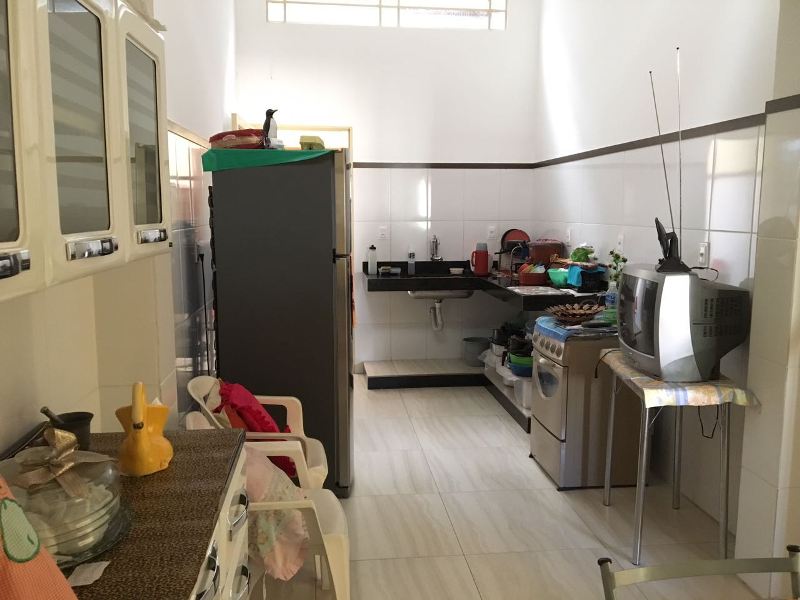 Casa à venda com 4 quartos, 200m² - Foto 15