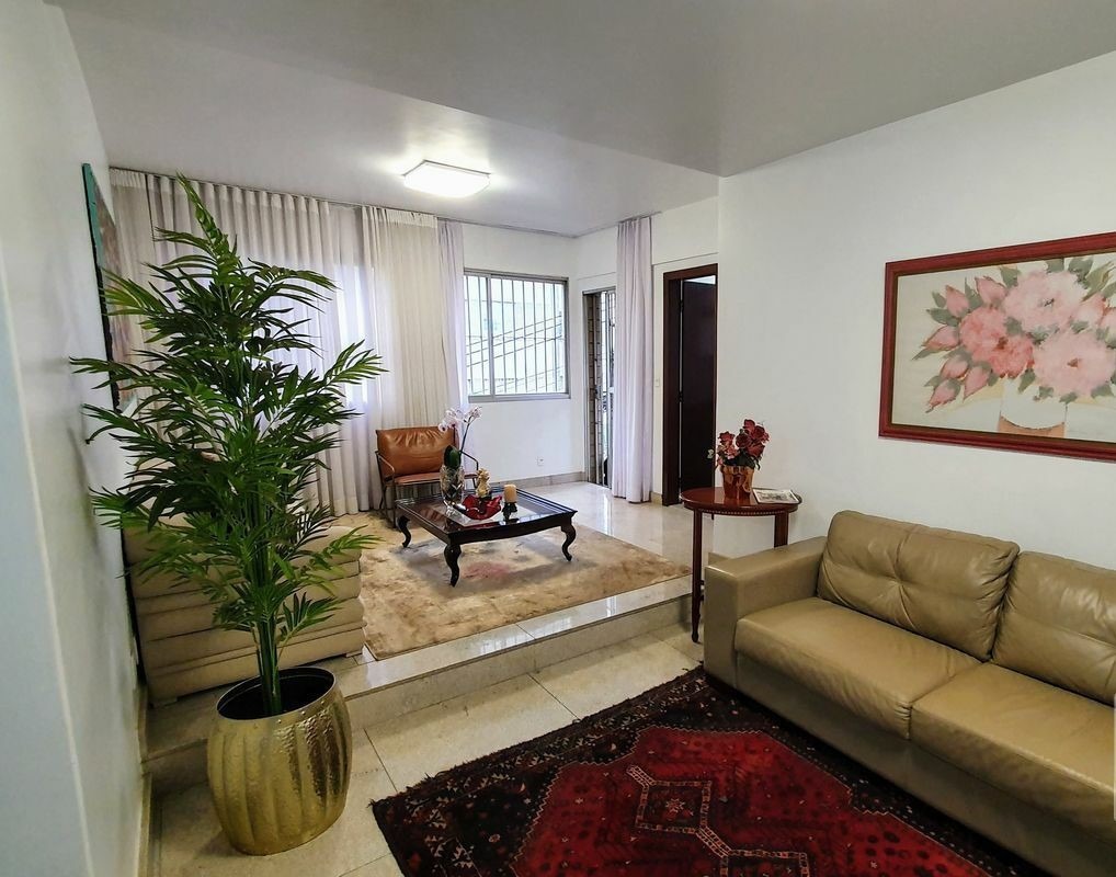 Apartamento à venda com 4 quartos, 140m² - Foto 1