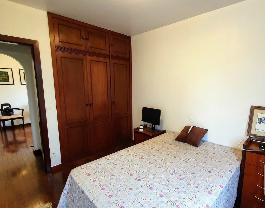 Apartamento à venda com 4 quartos, 140m² - Foto 13