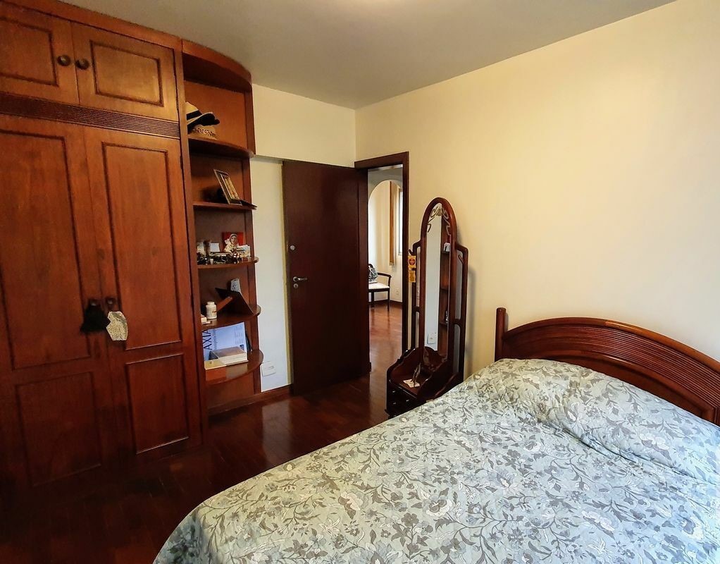 Apartamento à venda com 4 quartos, 140m² - Foto 16