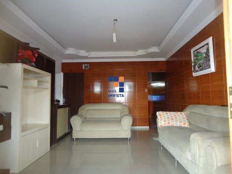 Casa à venda com 3 quartos, 300m² - Foto 8