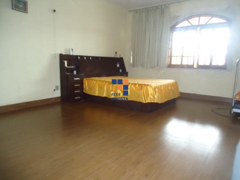 Casa à venda com 3 quartos, 300m² - Foto 11