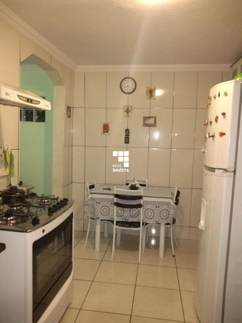 Casa à venda com 5 quartos, 200m² - Foto 7