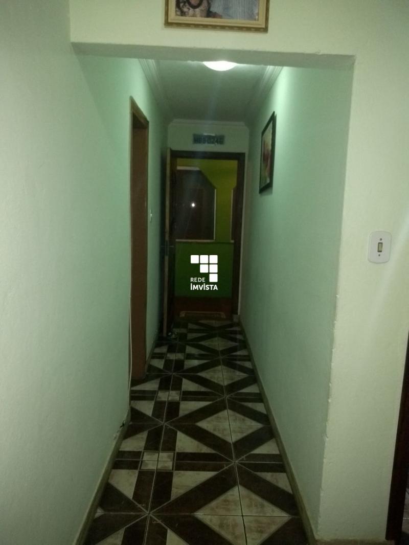 Casa à venda com 5 quartos, 200m² - Foto 12