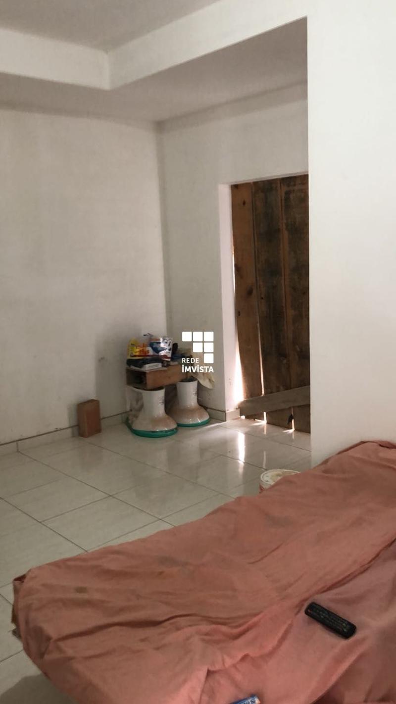 Casa à venda com 2 quartos, 90m² - Foto 1