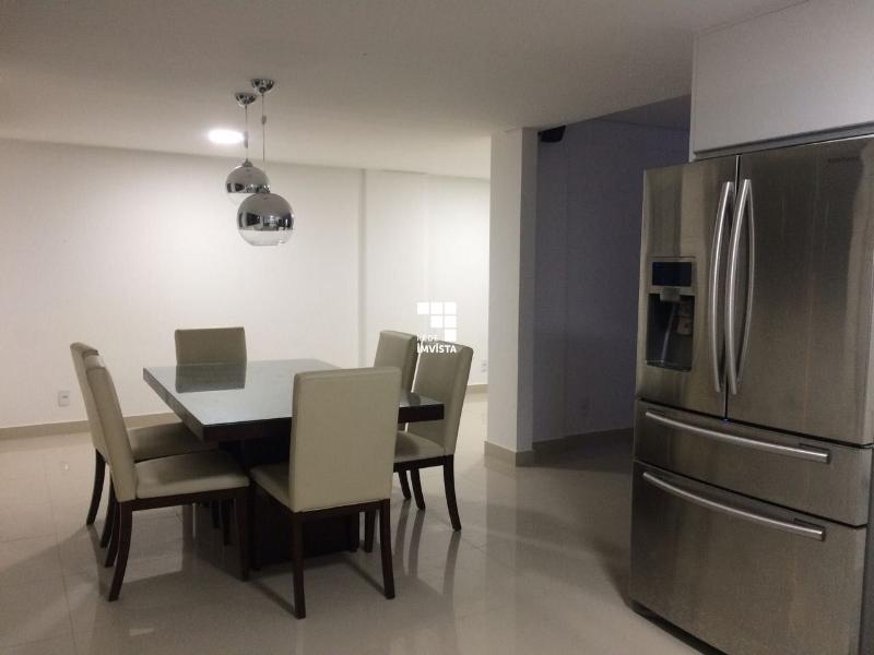 Apartamento à venda com 3 quartos, 165m² - Foto 2