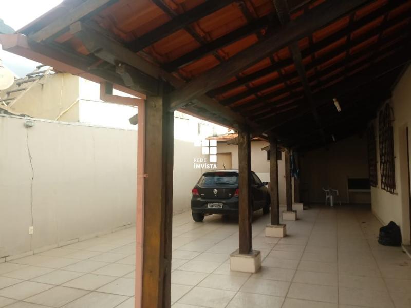 Casa à venda com 3 quartos, 360m² - Foto 11