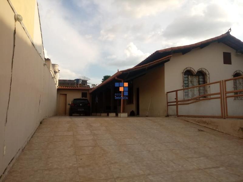 Casa à venda com 3 quartos, 360m² - Foto 13