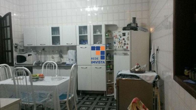 Casa à venda com 3 quartos, 300m² - Foto 9