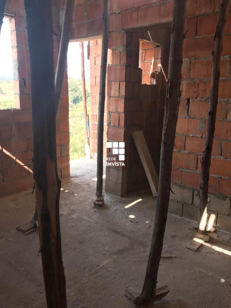 Casa à venda com 3 quartos, 142m² - Foto 1