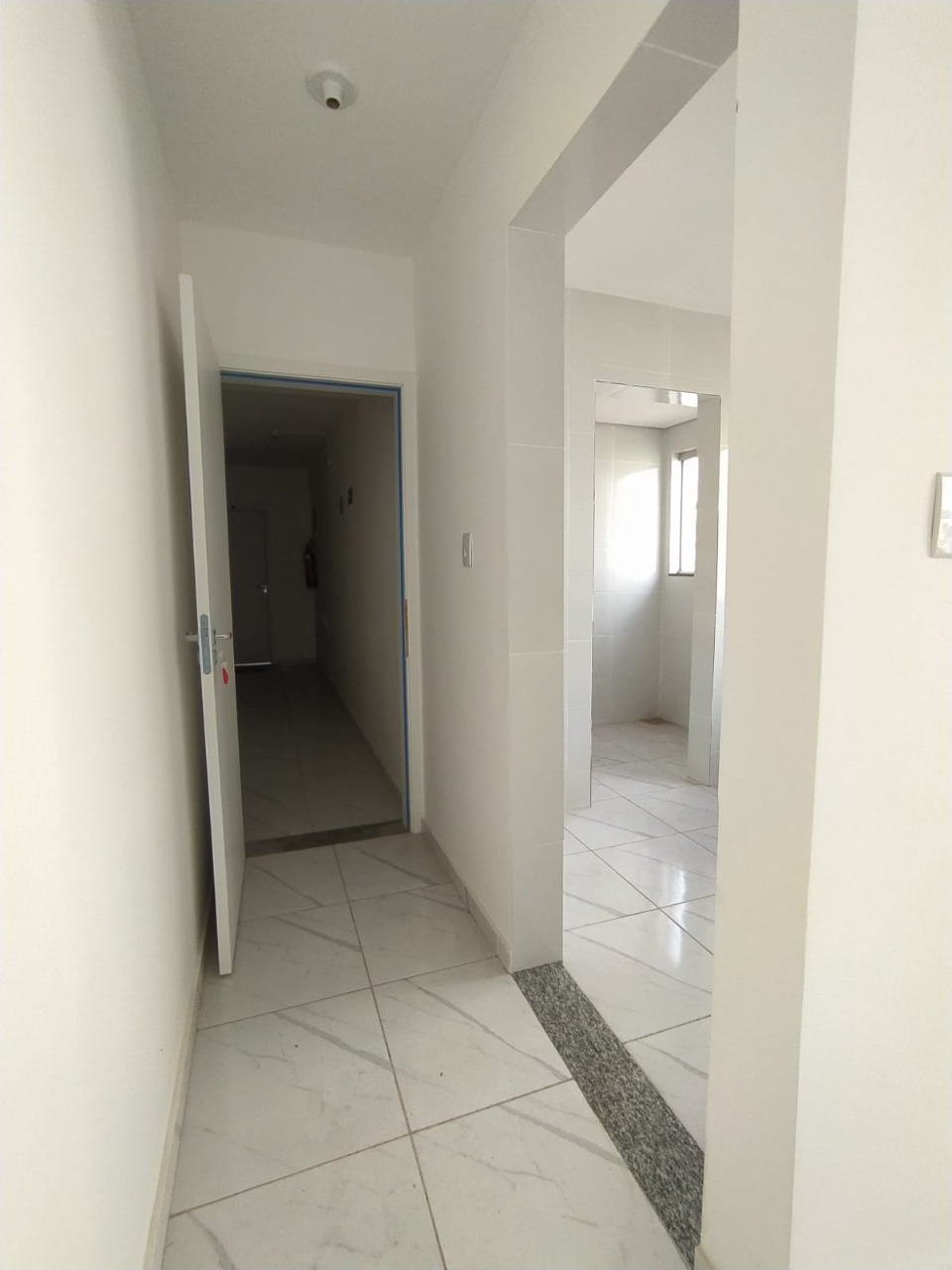 Apartamento à venda com 2 quartos, 69m² - Foto 8