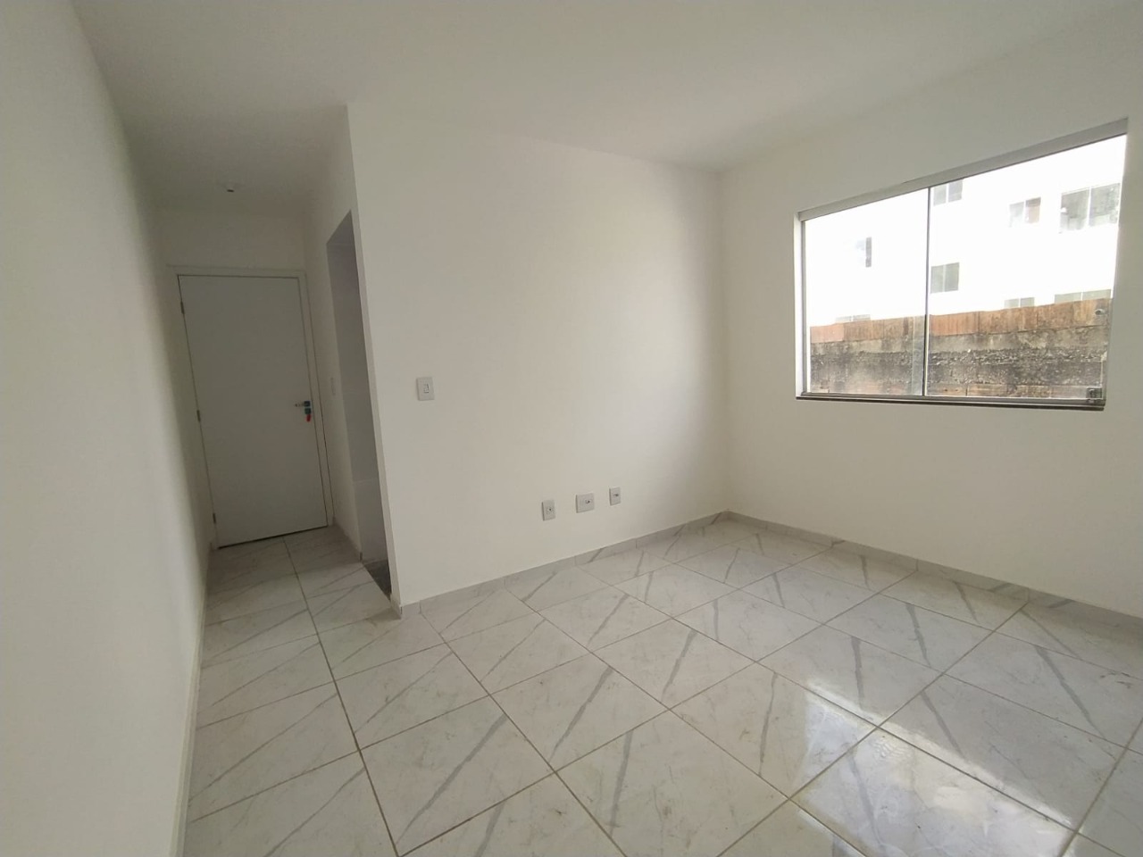 Apartamento à venda com 2 quartos, 69m² - Foto 1