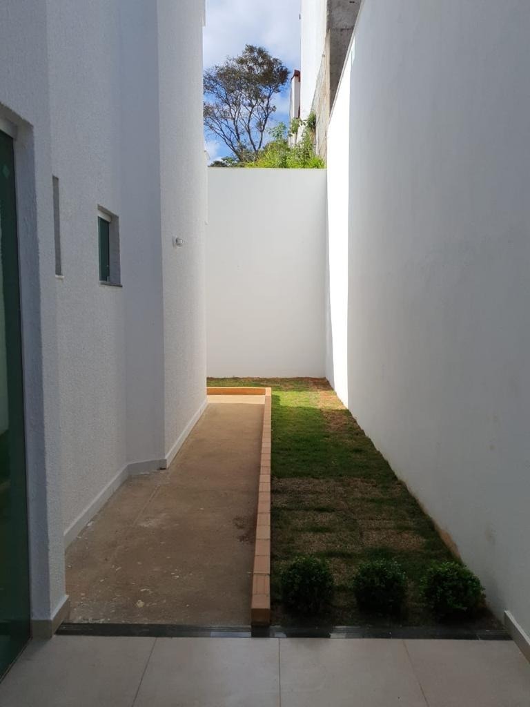 Apartamento à venda com 3 quartos, 75m² - Foto 9