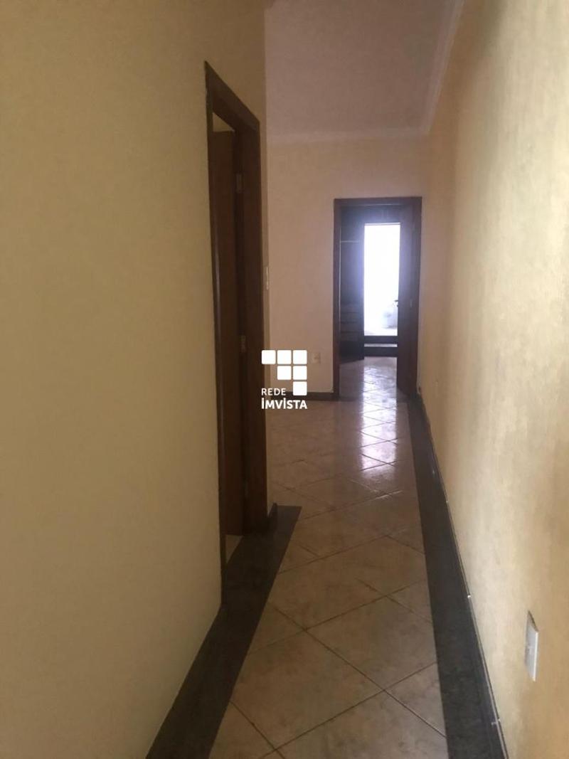 Casa à venda com 4 quartos, 130m² - Foto 12