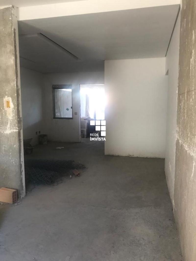 Casa à venda com 3 quartos, 250m² - Foto 4