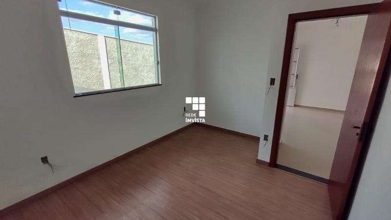 Casa à venda com 2 quartos, 140m² - Foto 9