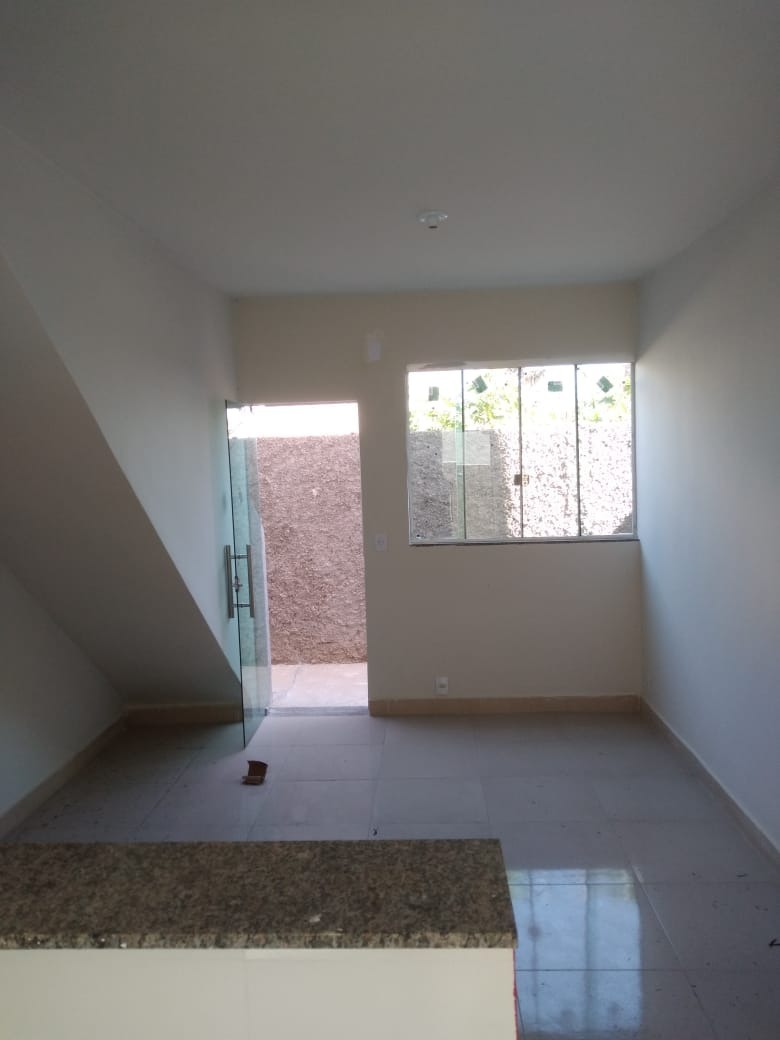 Apartamento à venda com 2 quartos, 65m² - Foto 2