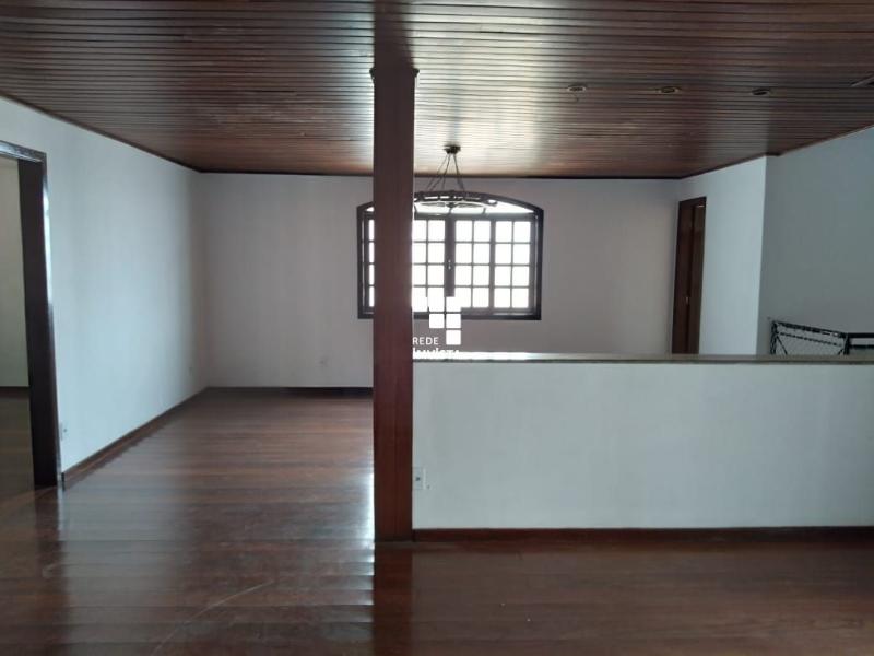 Casa à venda com 4 quartos, 460m² - Foto 25