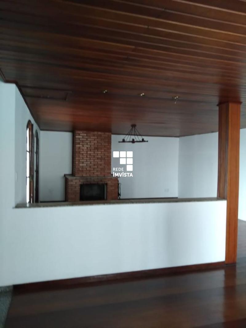 Casa à venda com 4 quartos, 460m² - Foto 2