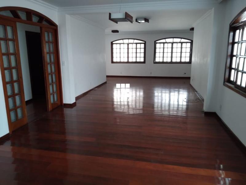 Casa à venda com 4 quartos, 460m² - Foto 6