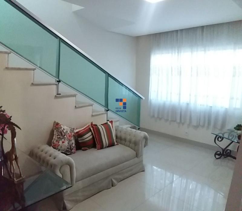 Casa à venda com 4 quartos, 420m² - Foto 2