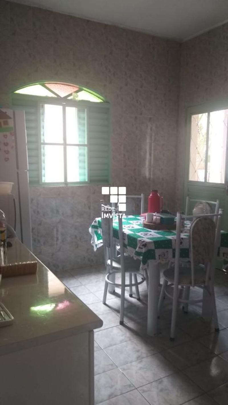 Casa à venda com 3 quartos, 200m² - Foto 13