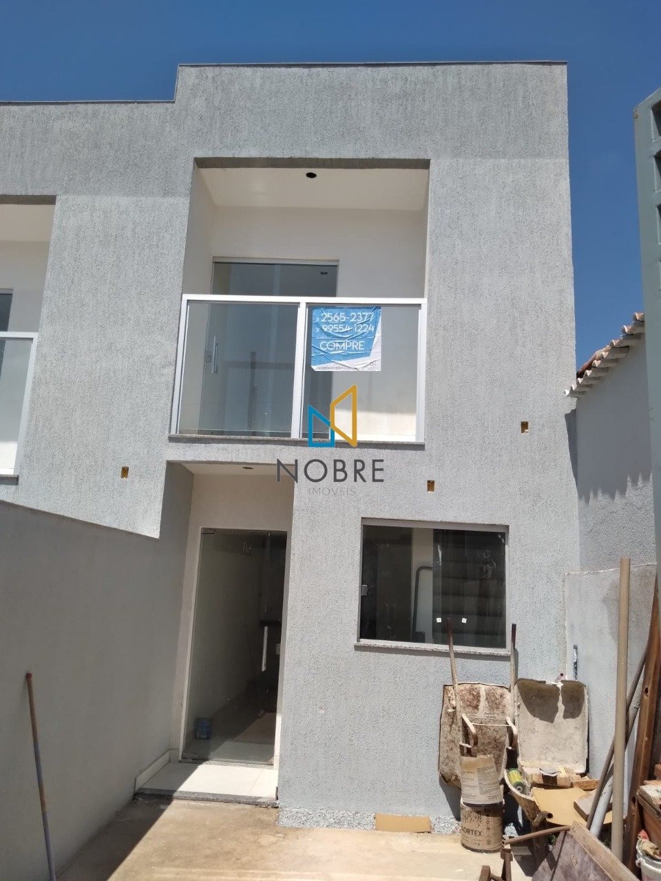 Casa à venda com 2 quartos, 90m² - Foto 1