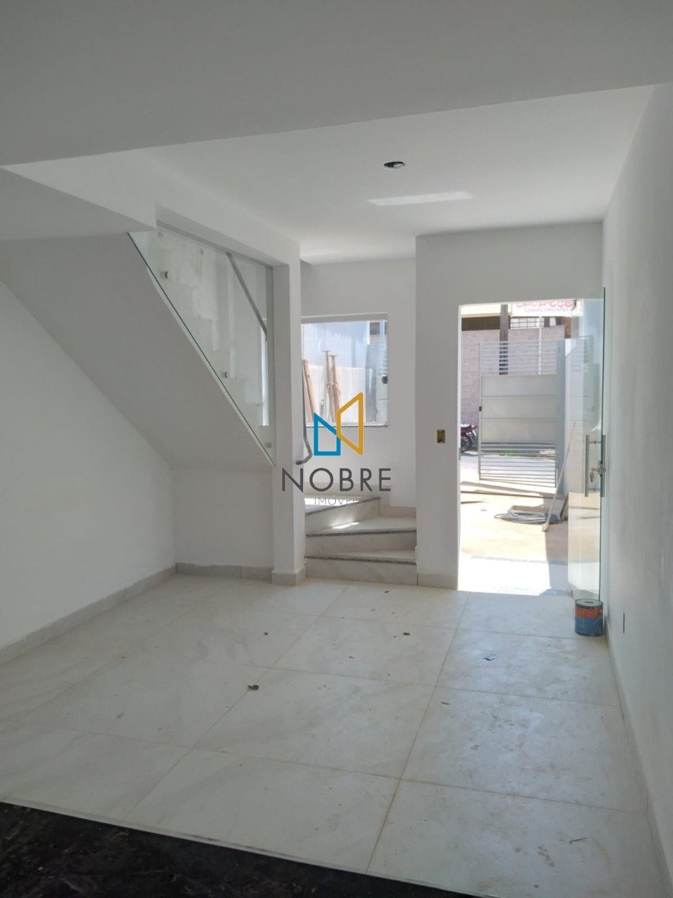 Casa à venda com 2 quartos, 90m² - Foto 3