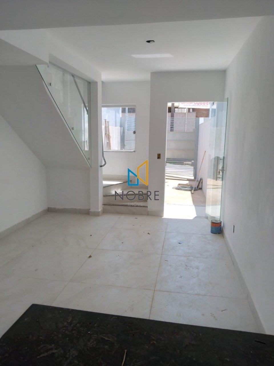 Casa à venda com 2 quartos, 90m² - Foto 4