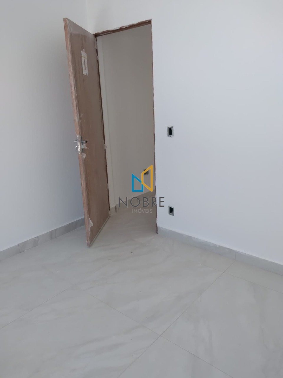 Casa à venda com 2 quartos, 90m² - Foto 11