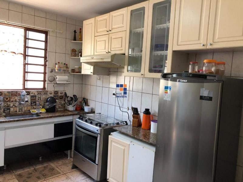 Casa à venda com 4 quartos, 360m² - Foto 10