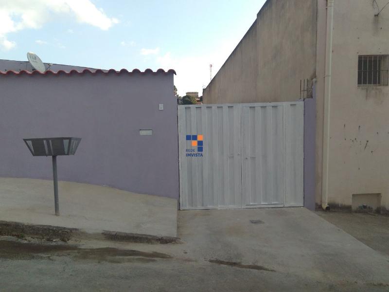 Casa à venda com 3 quartos, 360m² - Foto 1