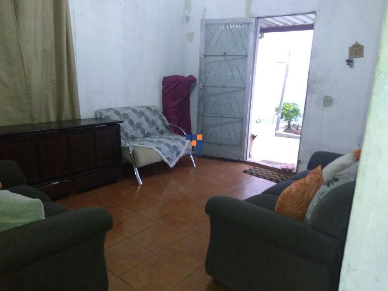 Casa à venda com 3 quartos, 360m² - Foto 4